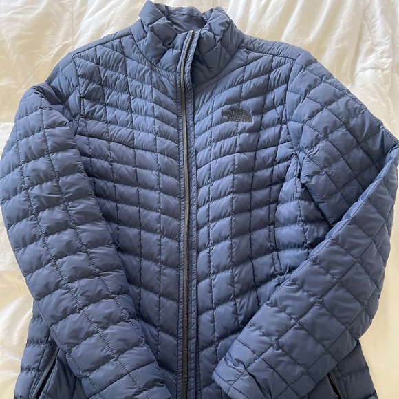 Women’s Navy North Face compact puffer - Picture 2 of 4